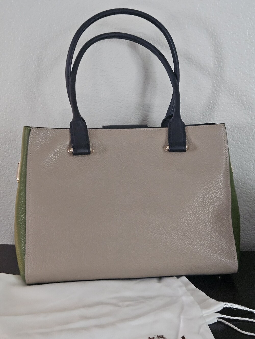 Coach Swagger Carryall In Colorblock - Picture 2 of 10